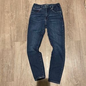 Good American - good legs crop jeans